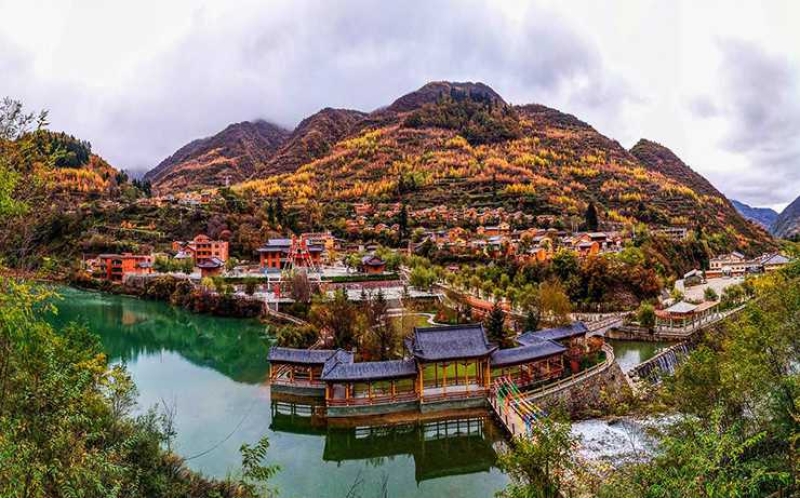 官鵝溝景區(qū)、平?jīng)霾糠志皡^(qū)向全國(guó)醫(yī)護(hù)人員免費(fèi)開放